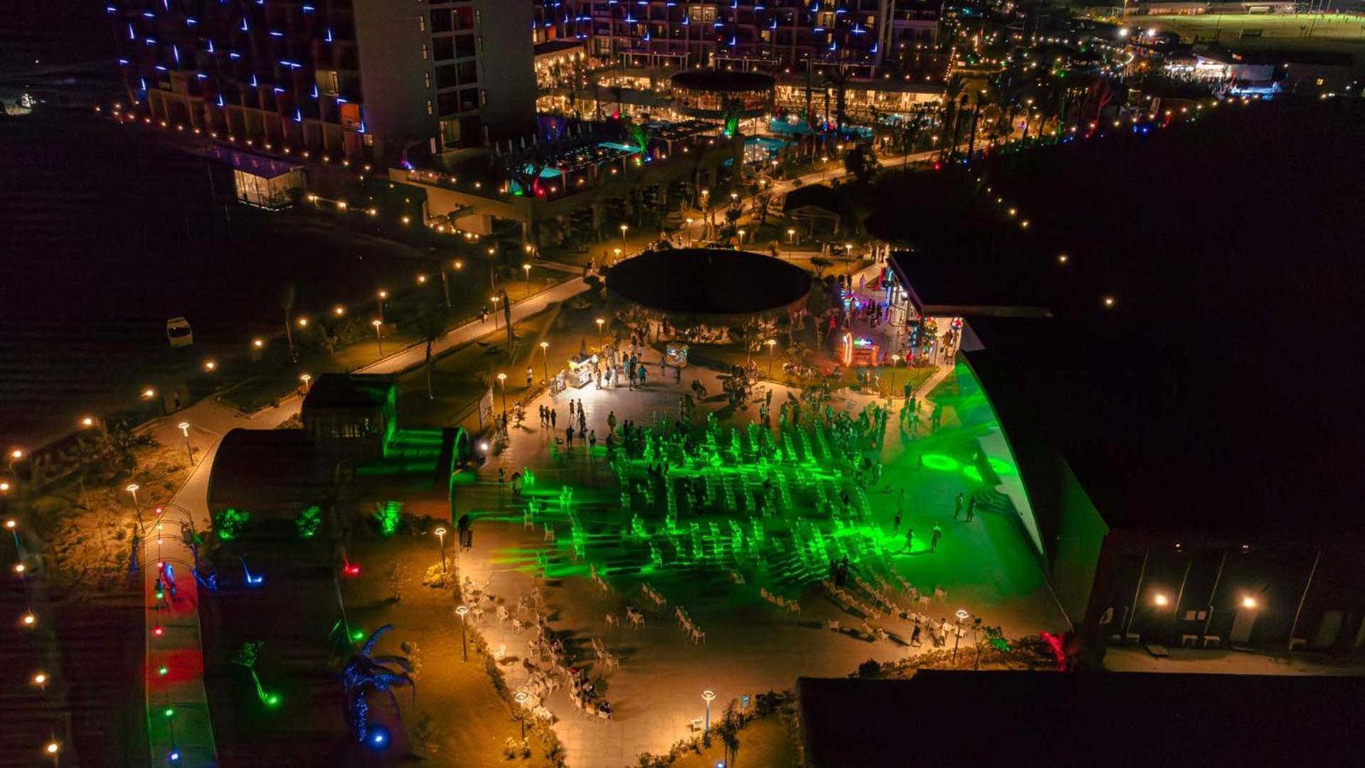 Hotel Dream Fun World Side Esterno foto