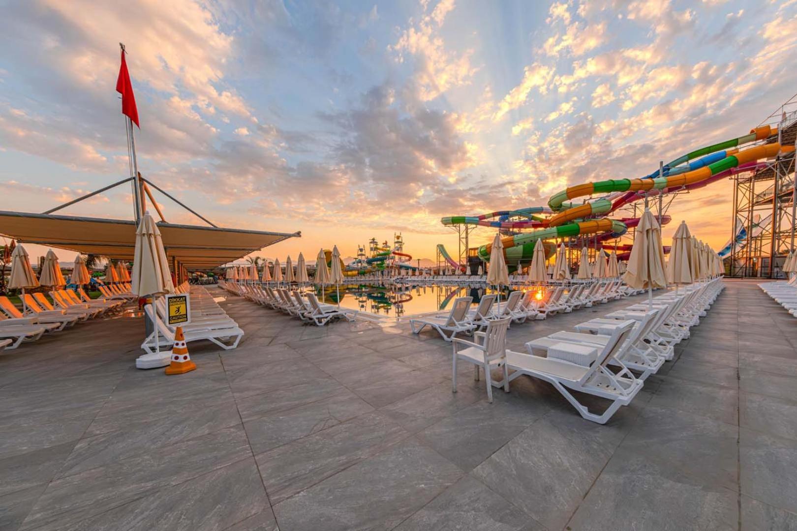 Hotel Dream Fun World Side Esterno foto